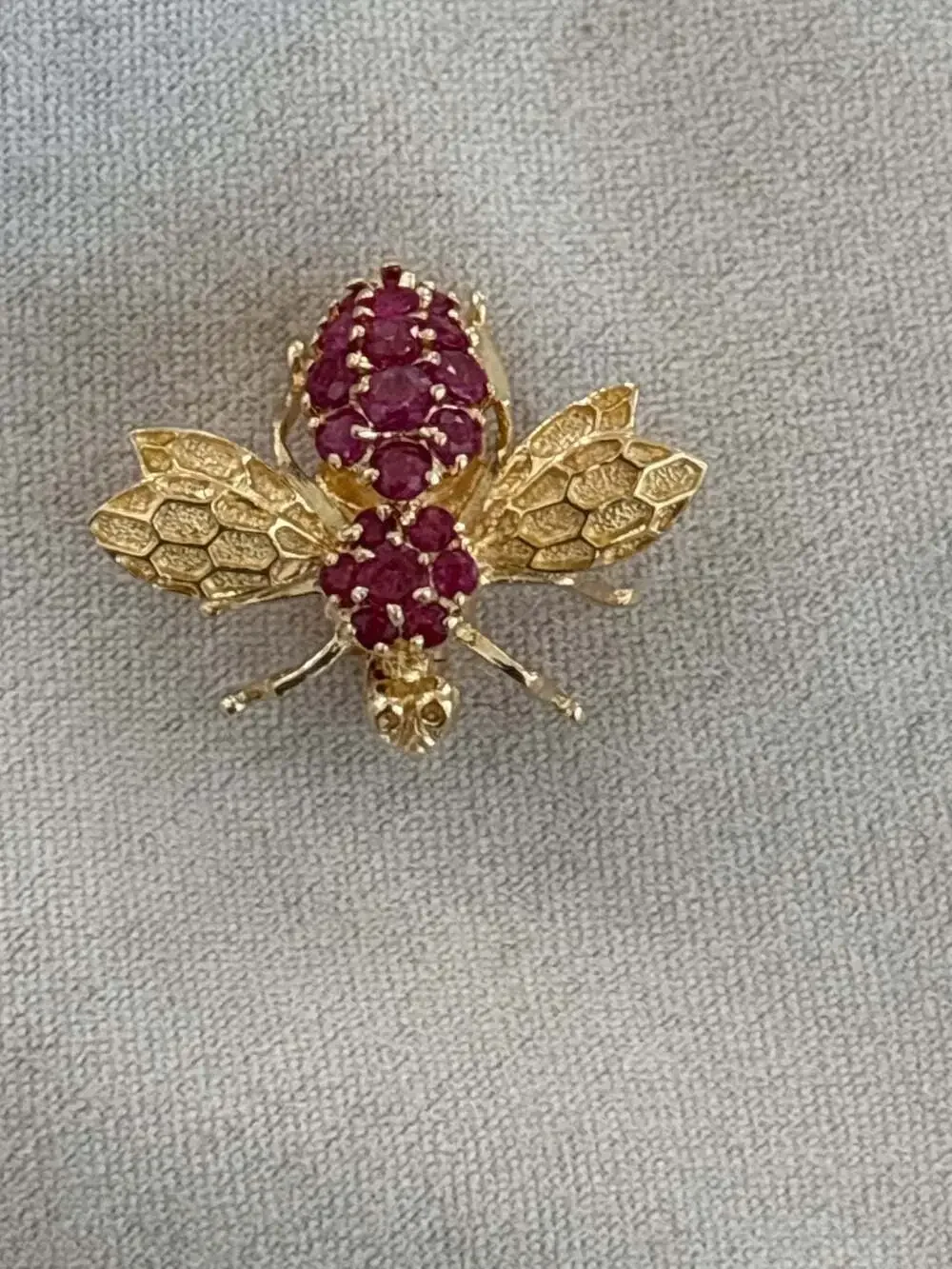 Vintage New 14K Yellow Gold Ruby Bee Brooch Pin Gorgeous Color!